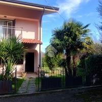 VILLA A SCHIERA A MARANO PRINCIPATO