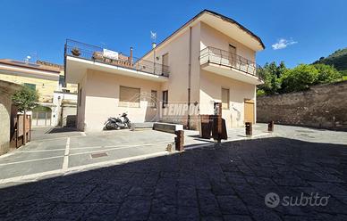 Soluzione semi-indipendente con terrazzo a livello