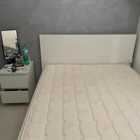 Letto  con 4 cassettoni +comodino + materasso