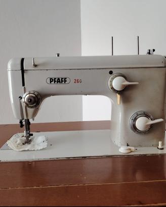 Macchina da cucire Pfaff 260 vintage con mobile