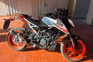 Duke 125