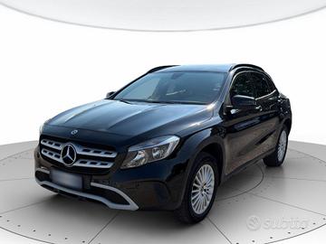 MERCEDES GLA 200 d Business auto