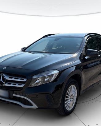 MERCEDES GLA 200 d Business auto