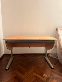 Scrivania ergonomica MOLL Classi-Ovato faggio