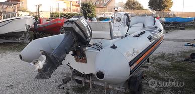 Gommone motore e carrello