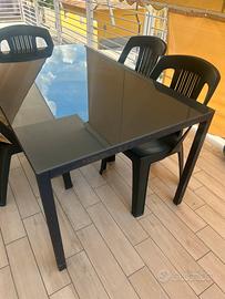Tavolo da esterno con vetro 150x90