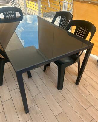 Tavolo da esterno con vetro 150x90