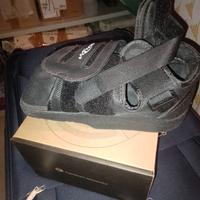 Scarpa ortopedica a scarico metatarsale