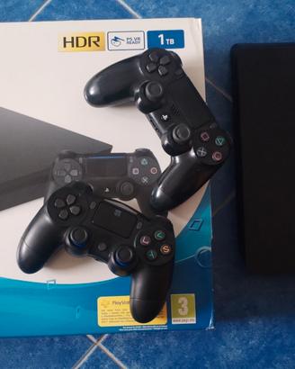 PS4 SLIM  1TB