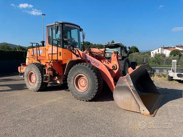 Pala gommata Hitachi W 170