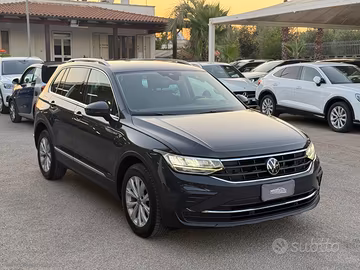 VOLKSWAGEN Tiguan 2.0 TDI 150CV SCR DSG Life LUCI