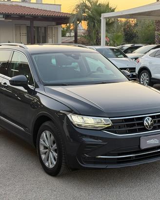 VOLKSWAGEN Tiguan 2.0 TDI 150CV SCR DSG Life LUCI