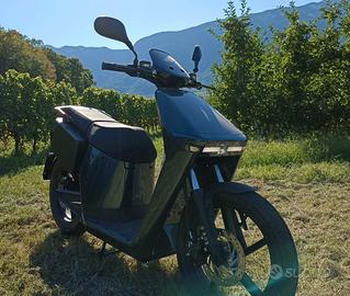 Scooter elettrico 125 WOW775