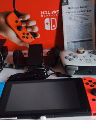 nintendo switch  V2  (migliore durata  batteria)  