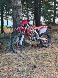 Honda CRF 450 targato