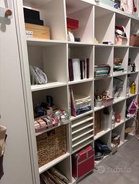 Intera libreria incluso di accessori