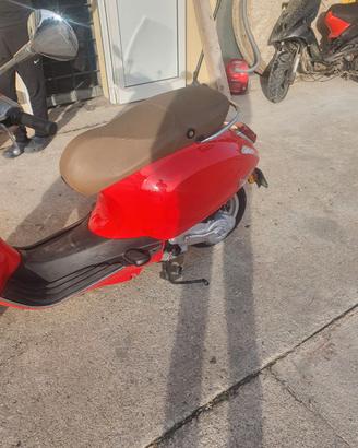 Vespa 50 Primavera  usata pochissimo