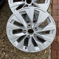 Cerchi originali Audi da 16 e gruppo Volkswagen