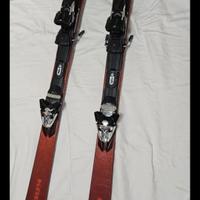 Scii Kneissl con bastoni,