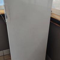 Congelatore verticale a cassetti 