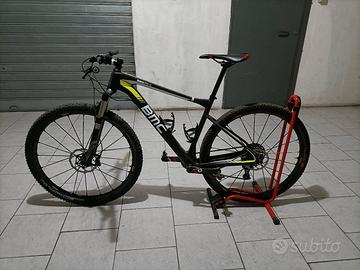 MTB marca BMC modello TE02