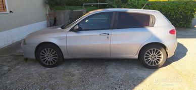 Alfa Romeo 147