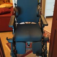 carrozzina basculante polifunzionale da transito 