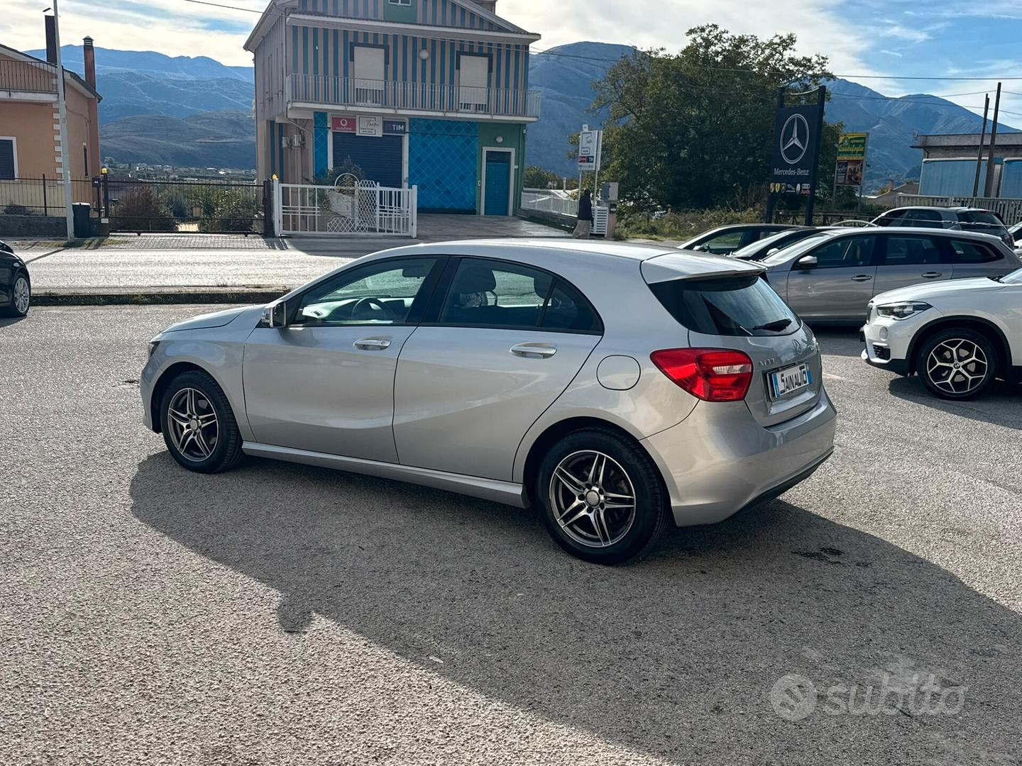 Mercedes-Benz A 180 2015 photo 2