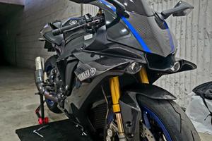 Yamaha R1M 2018 – Full Carbon –