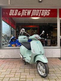 VESPA 125 PRIMAVERA verde amabile