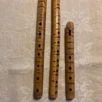 Set di tre flauti etnici in bambu