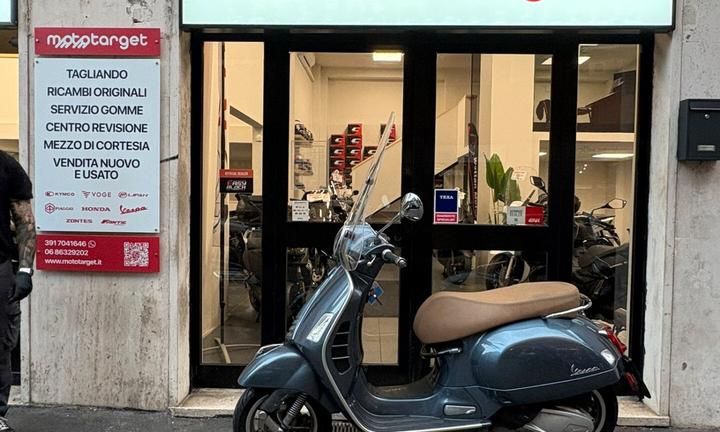 Piaggio Vespa 300 GTS hpe