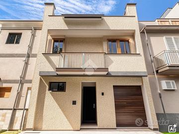 CASA INDIPENDENTE A CINISI