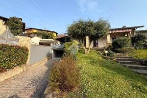 PORZIONE DI BIFAMILIARE A CAPRIOLO