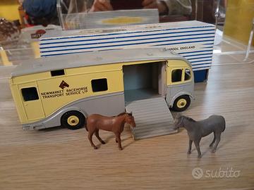 Dinky toys - Camion cavalli no politoys mebetoys 