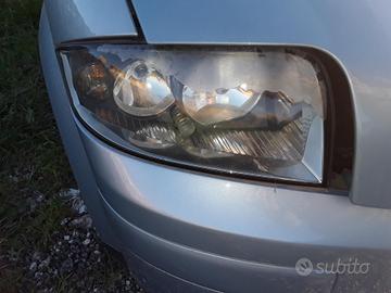 FARO ANTERIORE DESTRO AUDI A2 Serie (8Z0) (00>05)