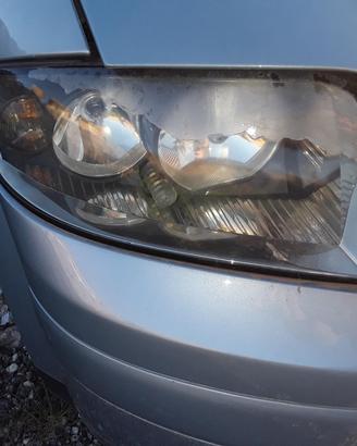FARO ANTERIORE DESTRO AUDI A2 Serie (8Z0) (00>05)