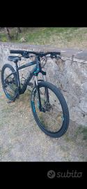 Mountain Bike B'TWIN Rockrider ST 520 