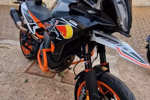 KTM 890 SMT
