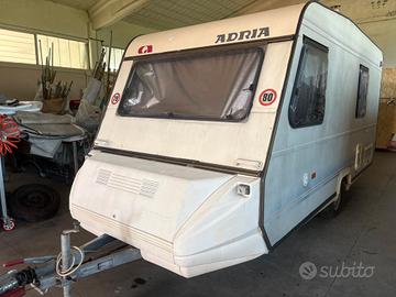 Roulotte Adria optima II serie