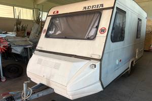 Roulotte Adria optima II serie