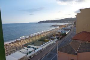 Fronte mare in centro,7 posti letto