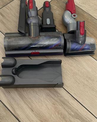Dyson V15