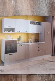 cucina nuova ancora imballata dal mobiliere