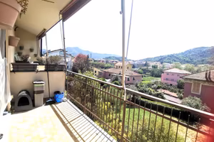 Appartamento di 80 m² con 3 locali e box auto a Se