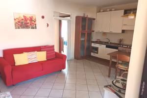 Appartamento arredato con terrazzo