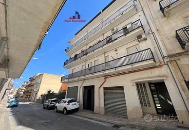 Appartamento di 135 m² con più di 5 locali a Alcam