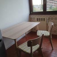 Tavolo e sedie cucina