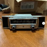 Autoradio vintage completo di plancia