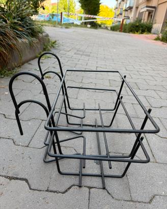 Fioriera e porta fioriere terracotta/plastica dura